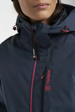 TENSON CORE SKI JACKET DAME -Vinter Gear Shop Core MPC Jkt W 5017093 964 4 scaled 1
